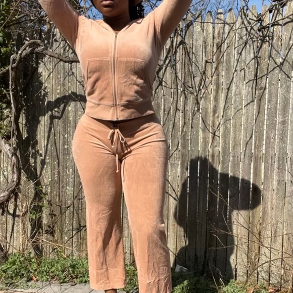 Juicy Couture Tracksuit Set - Picture 2 of 9